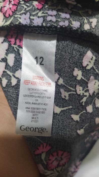 Śliczna Sukienka w kwiatki George 12