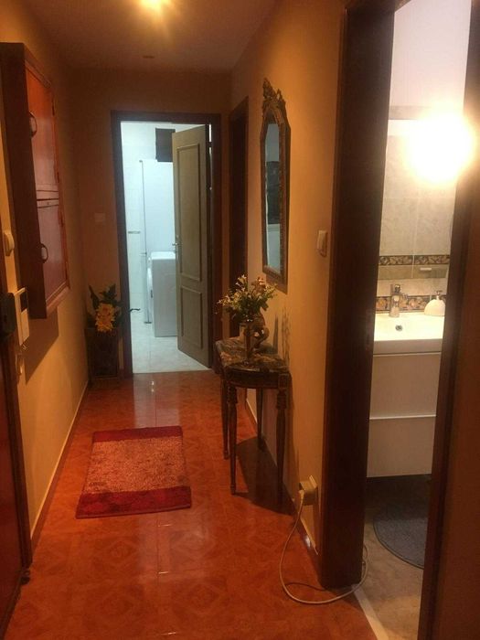 Aluga-se Quarto Agualva Cacem, para  1 pessoa comboios, autocarros , mercado a porta. Despesas tudo incluído