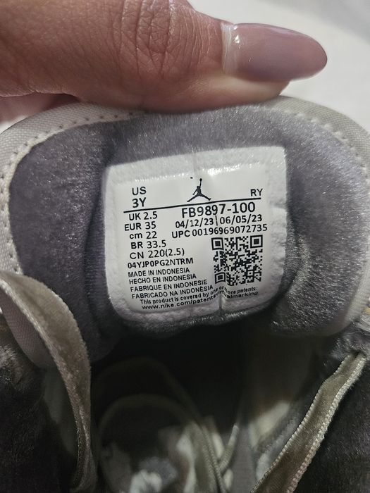 Air Jordan Mid crianca edição limitada
