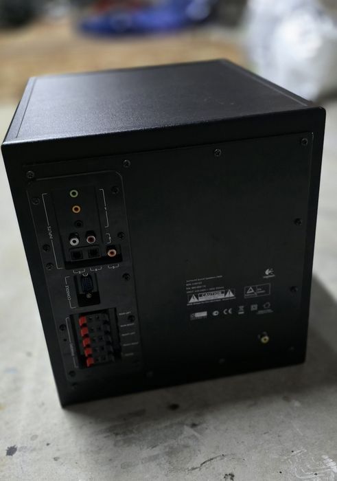 Subwoofer logitech 250rms pasivo