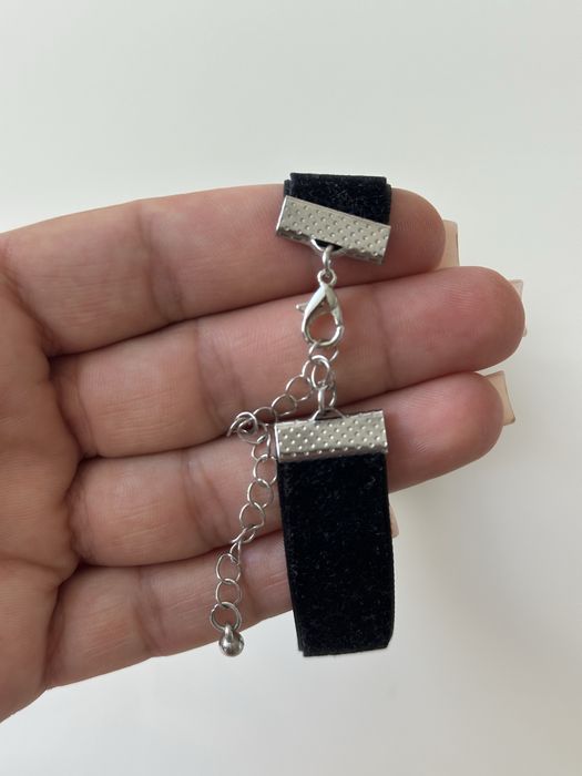 Роскошный чокер на шею с цветком усеянным камнями