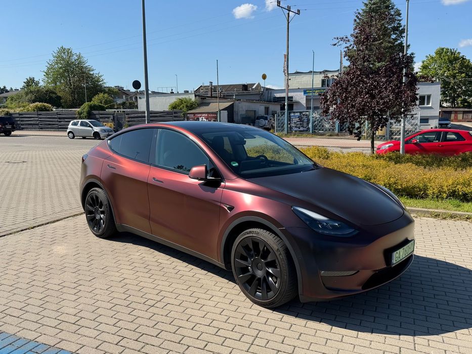 Tesla Model Y Tesla Y. Faktura 23% cena Brutto