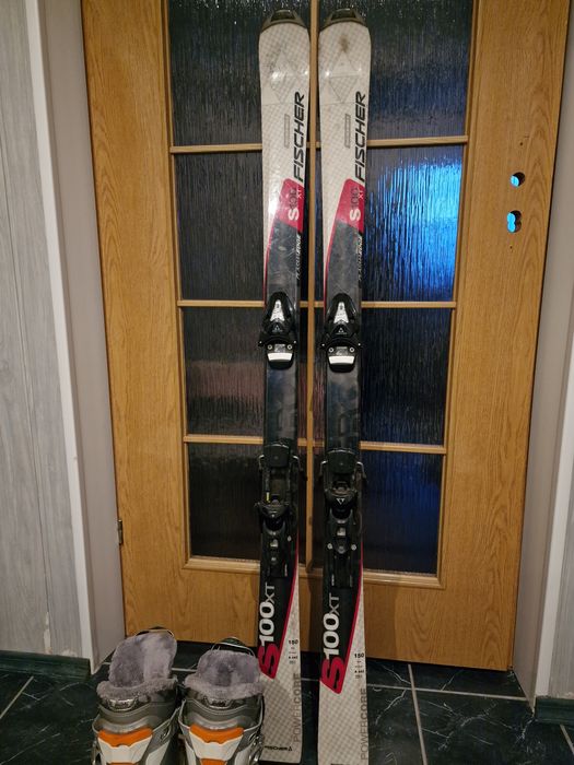 Лижі і боти Fischer