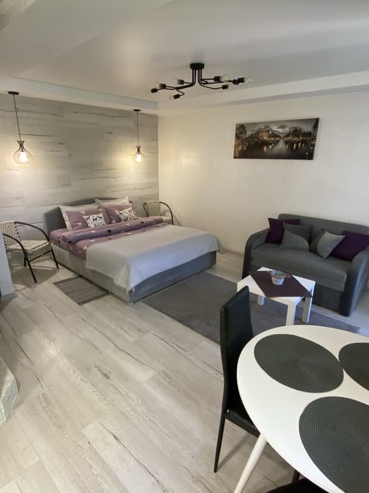 Погодинно квартира в Центрі