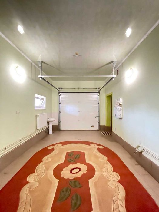 Продається шикарний будинок біля Івано-Франківська!