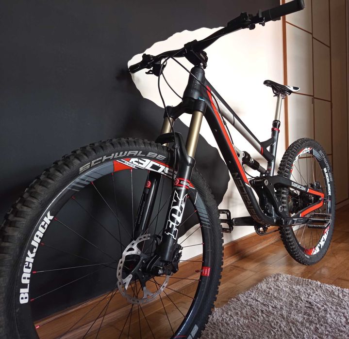 Enduro Saracen Ariel 151 Rodas Carbono