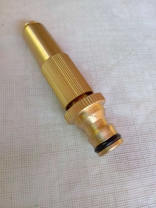 zraszacz mosiężny do węża ogrodowego