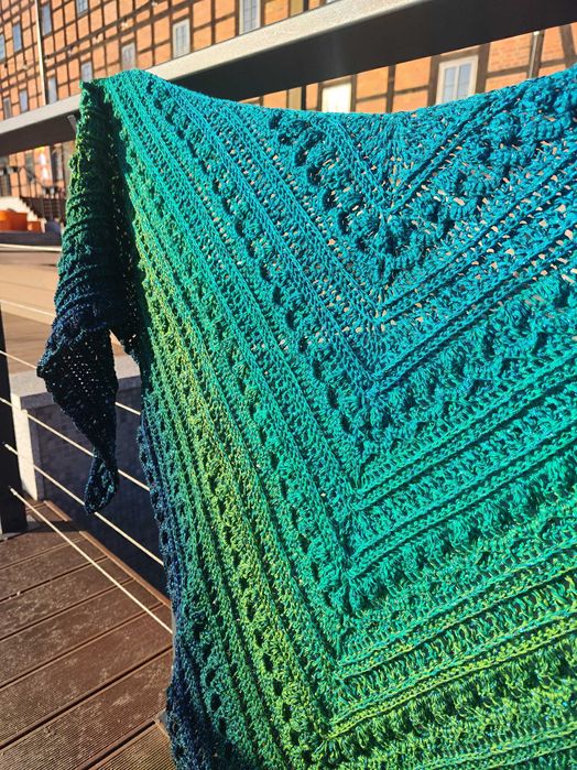 Chusta ręcznie szydełkowana handmade