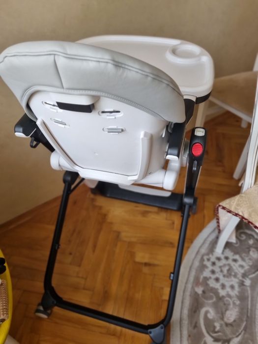 Стільчик для годування Peg perego