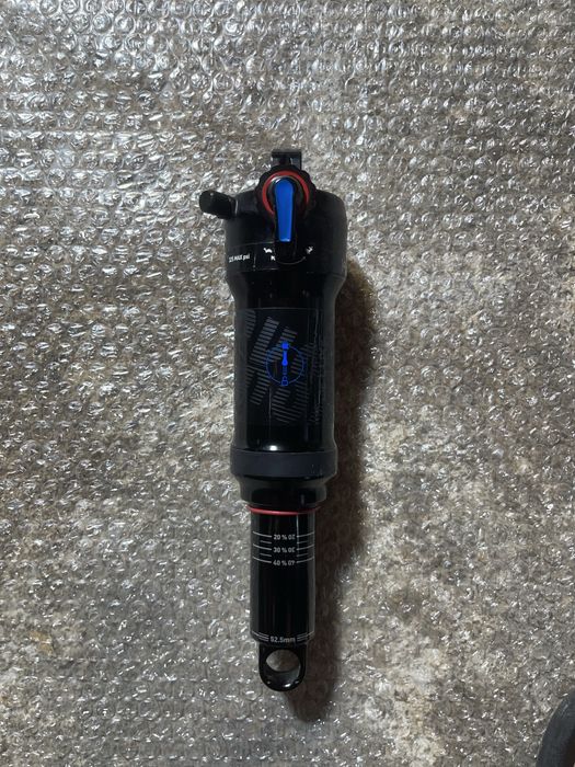 RockShox Deluxe RT DebonAir 210x52.5 mm
