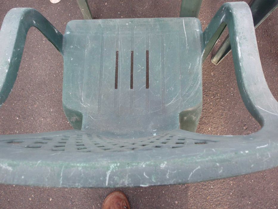 Stół plastikowy z krzesłami