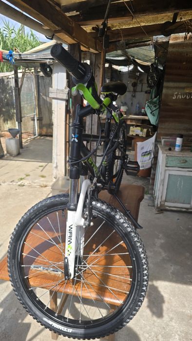 Bicicleta decatloron, roda 20 anda bem