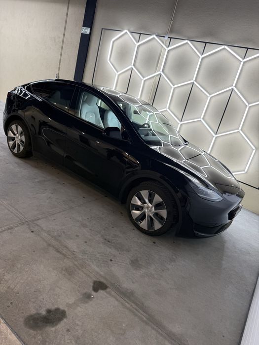 Tesla Model Y Sr Plus LFP64846436720130120