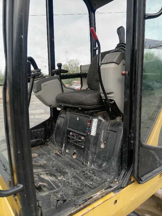 Sprzedam minikoparkę CAT 301.4c