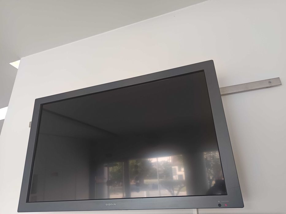 Televisão Sony Profissional + Suporte — Excelente Estado