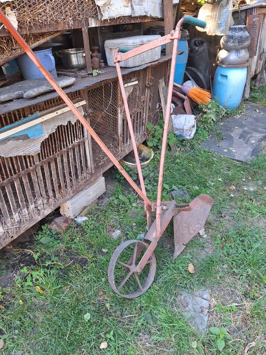 Продам ручний плужок та велосипед б/у