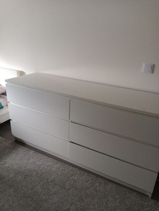 Cómoda branca como nova