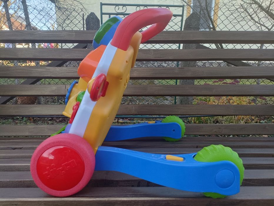 Ходунки-ігровий центр "Перші кроки" від "Chicco"