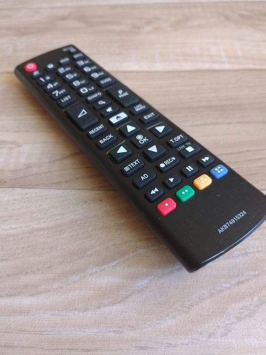 Pilot LG. Nowy, porządnej jakości. Smart/4K i inne.