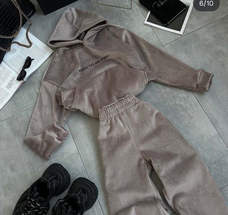 Жіночі спортивні костюми