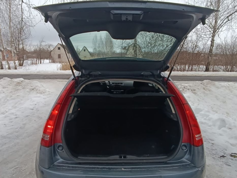 Свіжо пригнаний Citroen Picasso