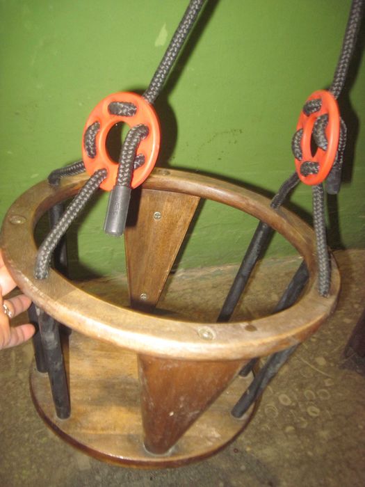 Качель садова для малюків Німеччина. Натуральне дерево.