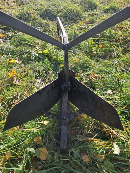 Stary pług do orki konny