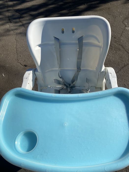 Стілець для годування