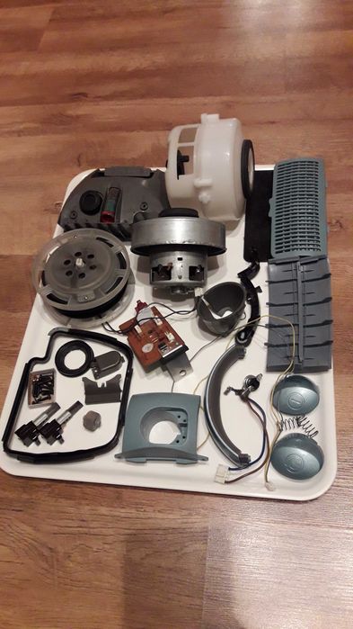 Пилосос ,, SAMSUNG '' ( по запчастинам )