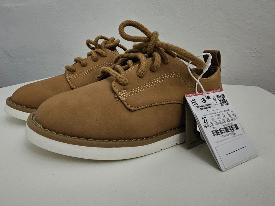 Sapatos novos da zara para criança com etiqueta