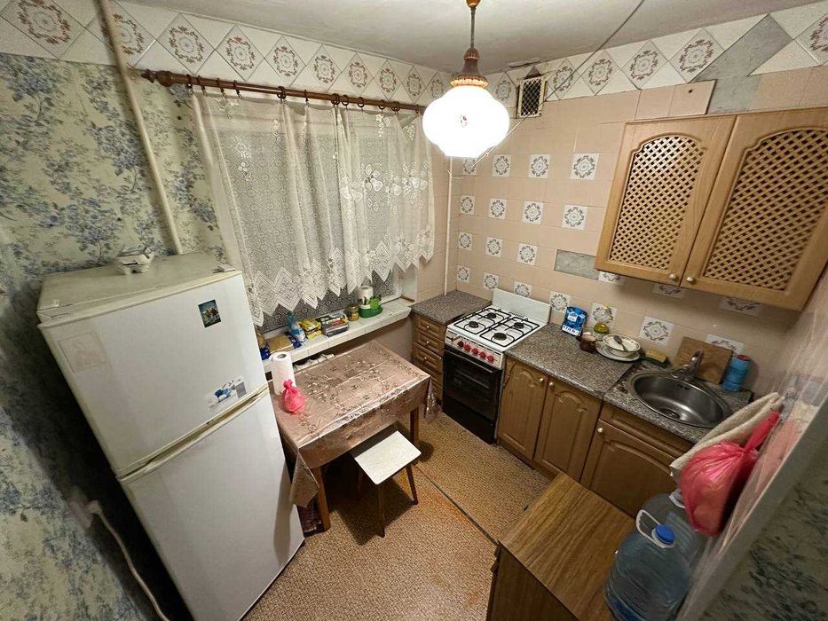 Продам 3 ком.кв,3/5, ул.Европейская, район 8 гимназии.