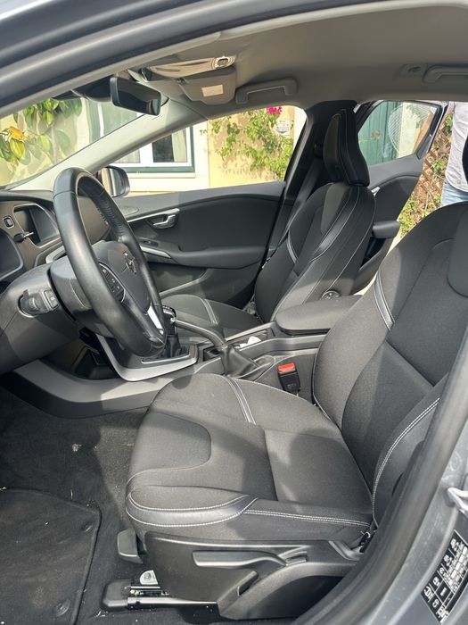 Volvo v40 d3 (Poucos km)
