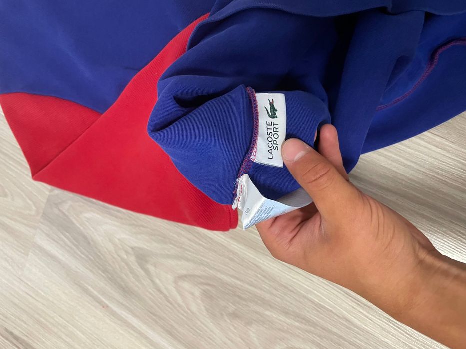 Lacoste свитер 400 грн
