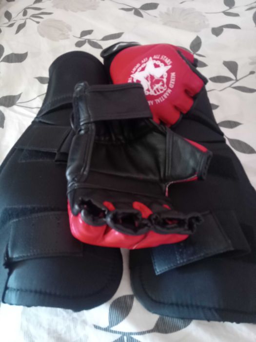 Рукавиці для рукопашного бою