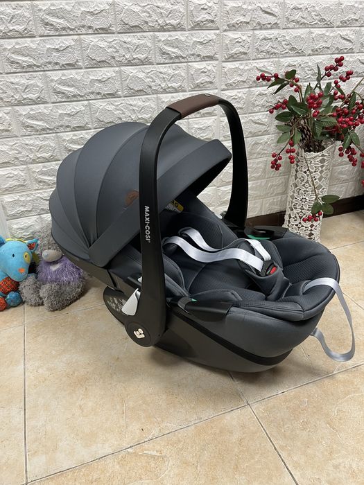 Автокрісло MAXI-COSI Pebble 360 PRO Група 0+ (0-13 кг) автолюлька