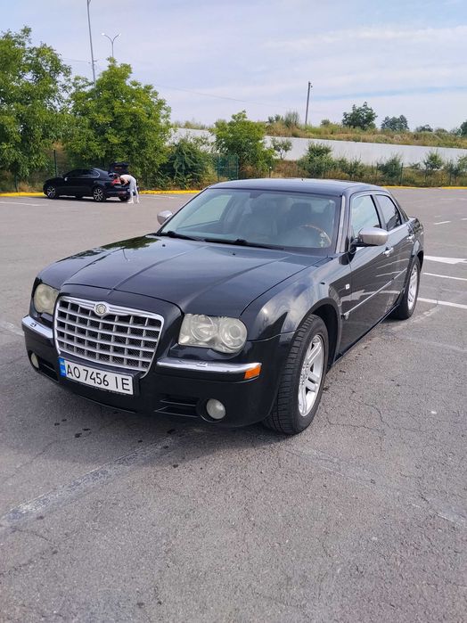Chrysler 300 C. 2004рв. 2.7 бенз. HEMI.