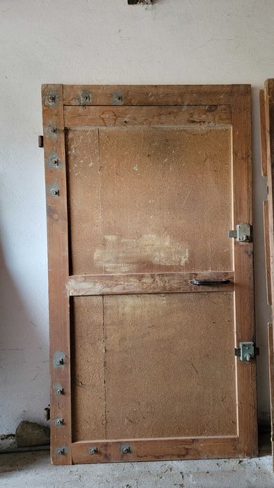 Drzwi garażowe drewniane