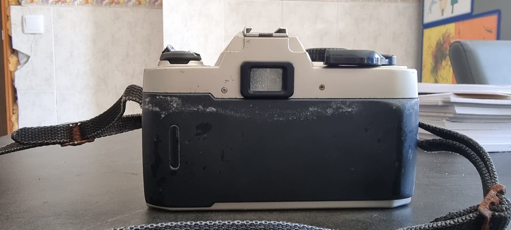 Câmara analógica vintage Nikon FM10