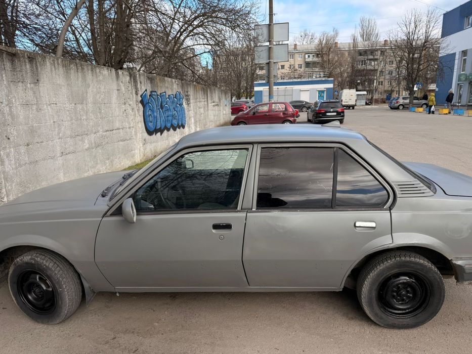 Продам Opel Ascona Газ/Бенз