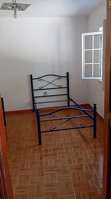 Moradia T2 para Alugar – Barbas (Merceana, Alenquer)