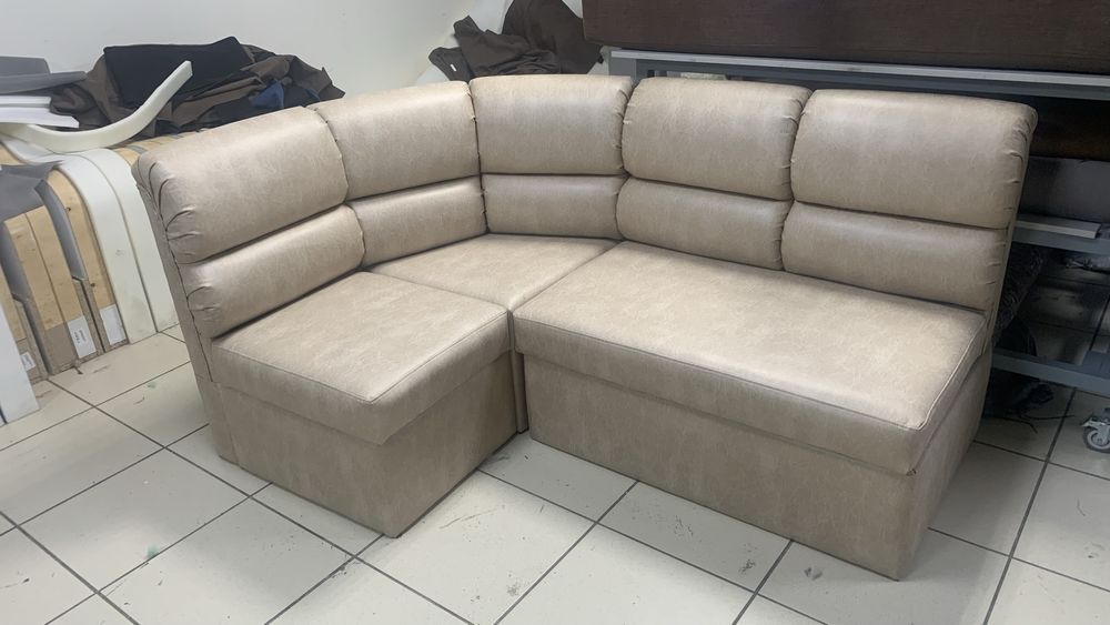 Перетяжка мягкой мебели