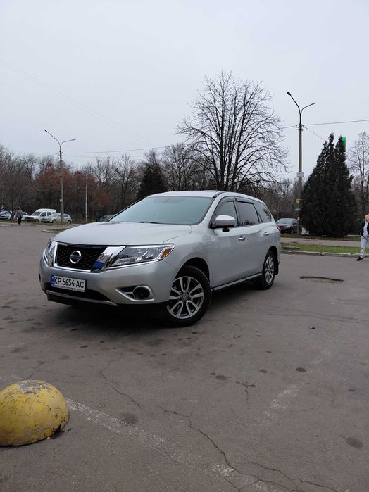 Nissan Pathfinder r52