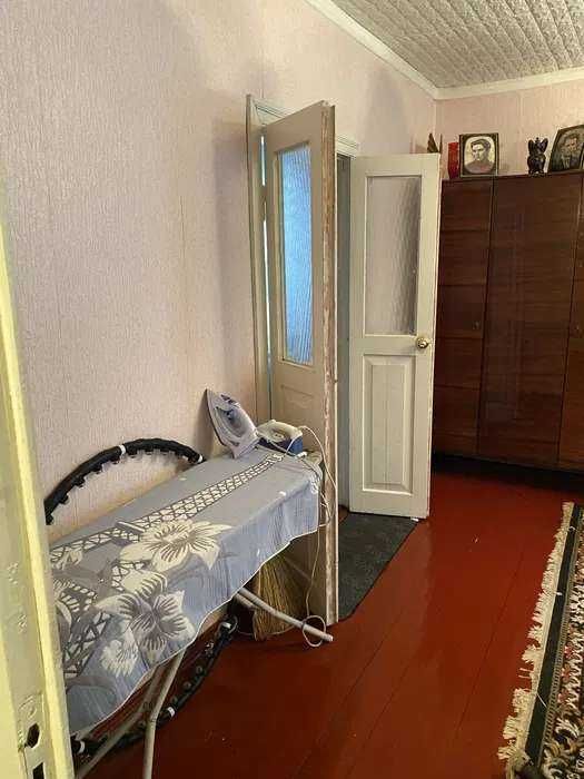 Житловий будинок з усіма комунікаціями в центрі Козина, газ