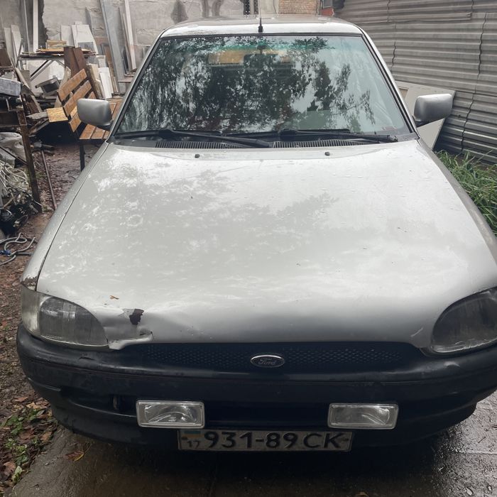 Продаємо автомобіль Ford