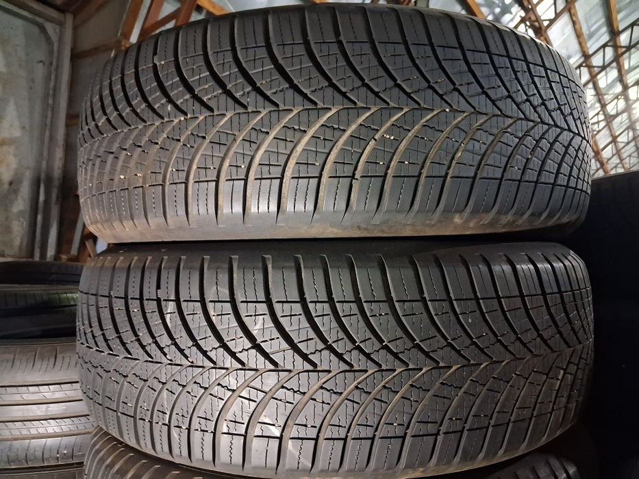225/60 R18 Goodyaer Vector 4seasons Комплек , Пара