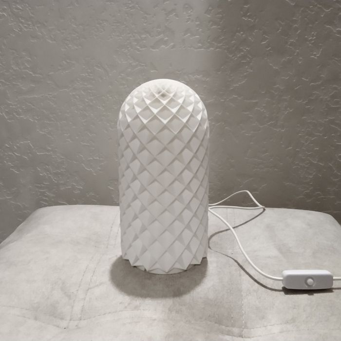 Настільна лампа та нічник