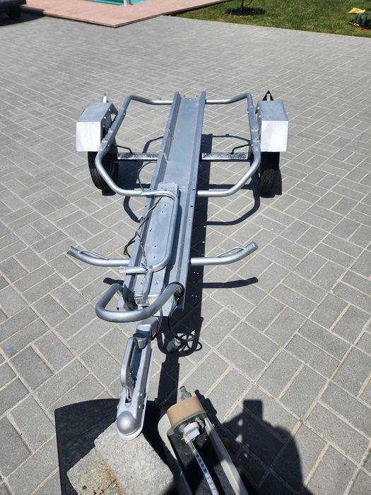 vendo reboque 1 mota bom estado