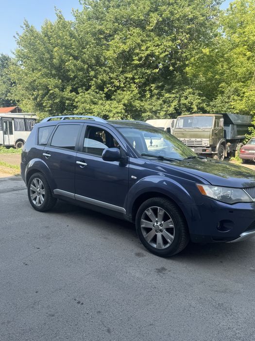 Продам авто mitsubishi outlander xl 2.2 дизель