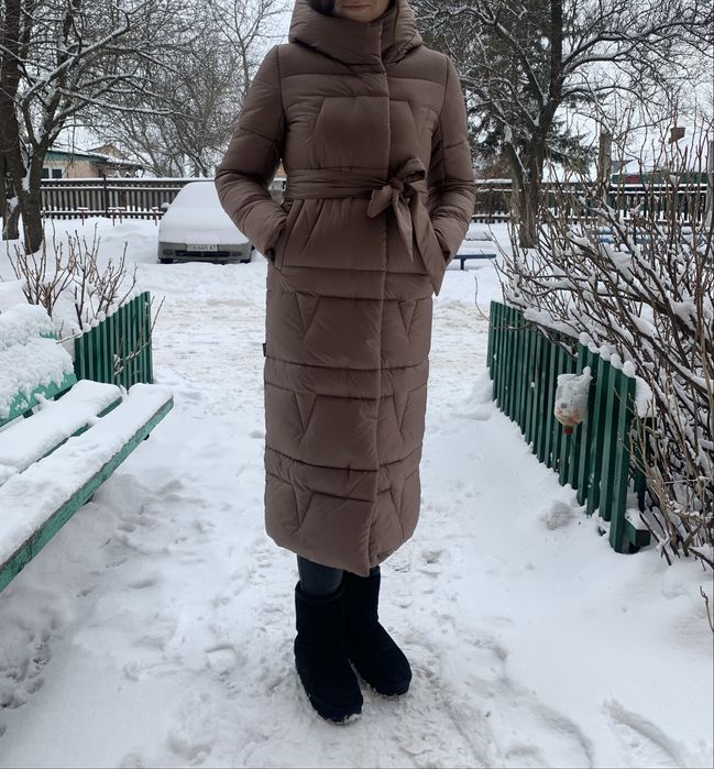 Зимова жіноча куртка