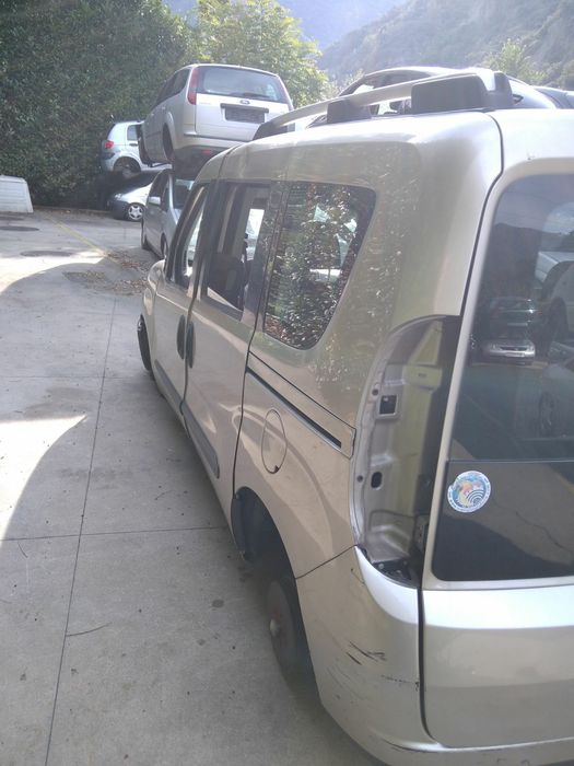 Есть запчасти на Фиат Добло263 1.4бензин 95л.с 70кв 2011 год пассажир